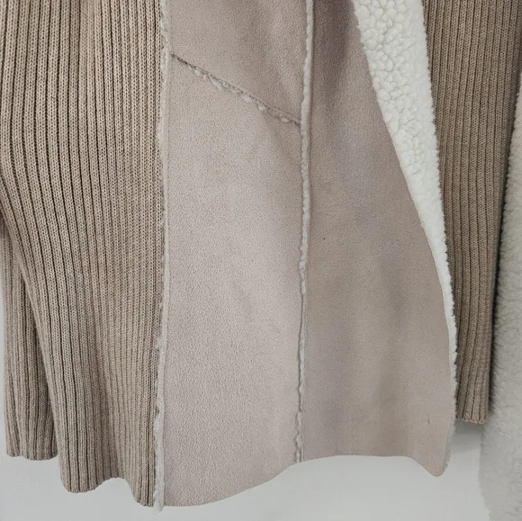 Alfred Dunner Beige White Faux Swede Front 20W Jacket Sweater - Picture 3 of 8